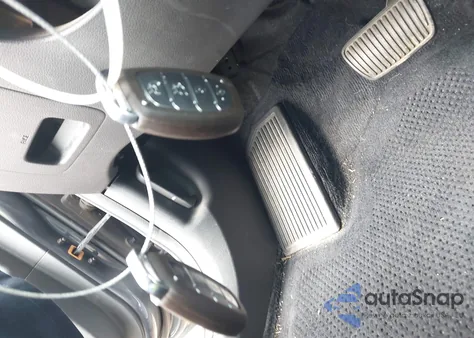 2019 Hyundai Tucson Value z USA, uszkodzony, nr VIN KM8J33A44KU978359